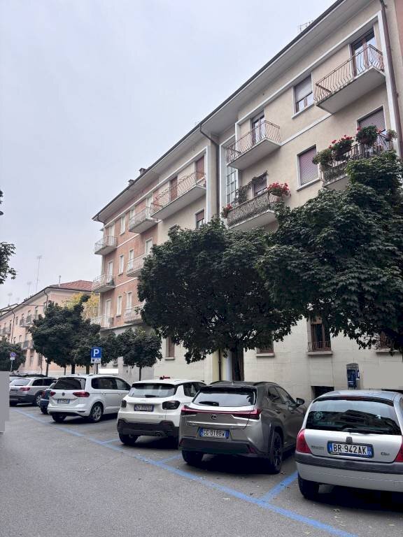 Facciata - Quadrilocale corso Annibale Santorre di Santarosa, 38, Cuneo (zona Centro) - foto 2