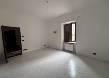 Camera da letto - Quadrilocale corso Annibale Santorre di Santarosa, 38, Cuneo (zona Centro) - foto 13