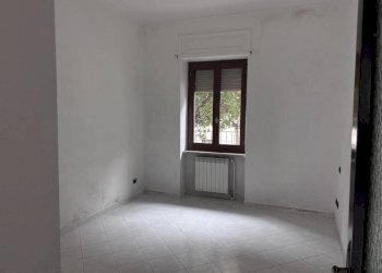 Camera da letto - Quadrilocale corso Annibale Santorre di Santarosa, 38, Cuneo (zona Centro) - foto 14