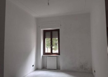 Camera da letto - Quadrilocale corso Annibale Santorre di Santarosa, 38, Cuneo (zona Centro) - foto 16