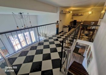 Interno palazzo - Quadrilocale Genova (zona Marassi) - foto 5