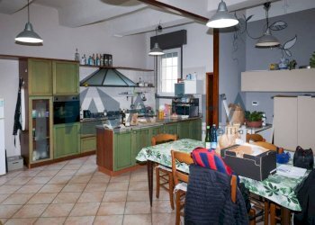 Interno non residenziale - Villa via Massimo d'Azeglio, Russi - foto 14