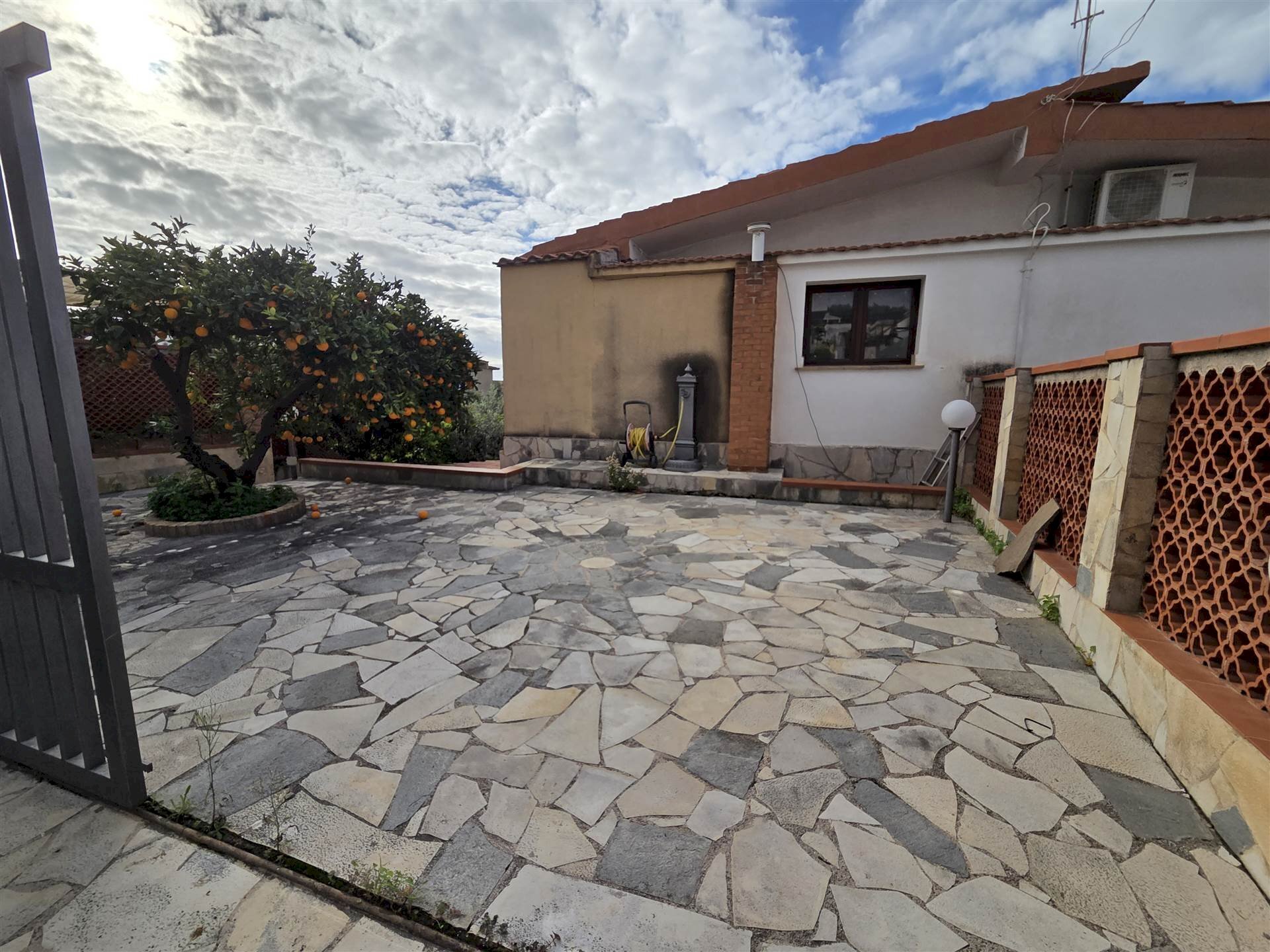 Apartment Via Melfi 9, Sciacca - photo 1