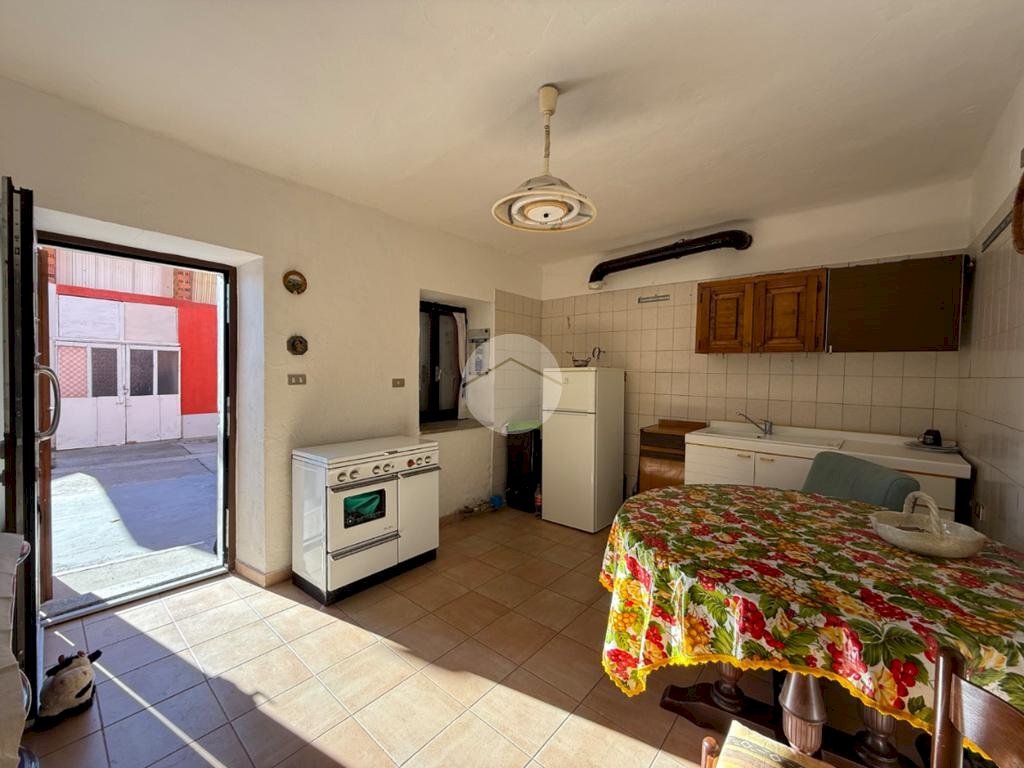 Two-room apartment Via Costa, San Francesco al Campo - photo 3