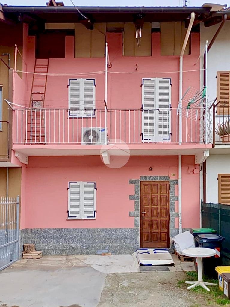 Two-room apartment Via Costa, San Francesco al Campo - photo 1