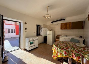 Bilocale Via Costa, San Francesco al Campo - foto 1