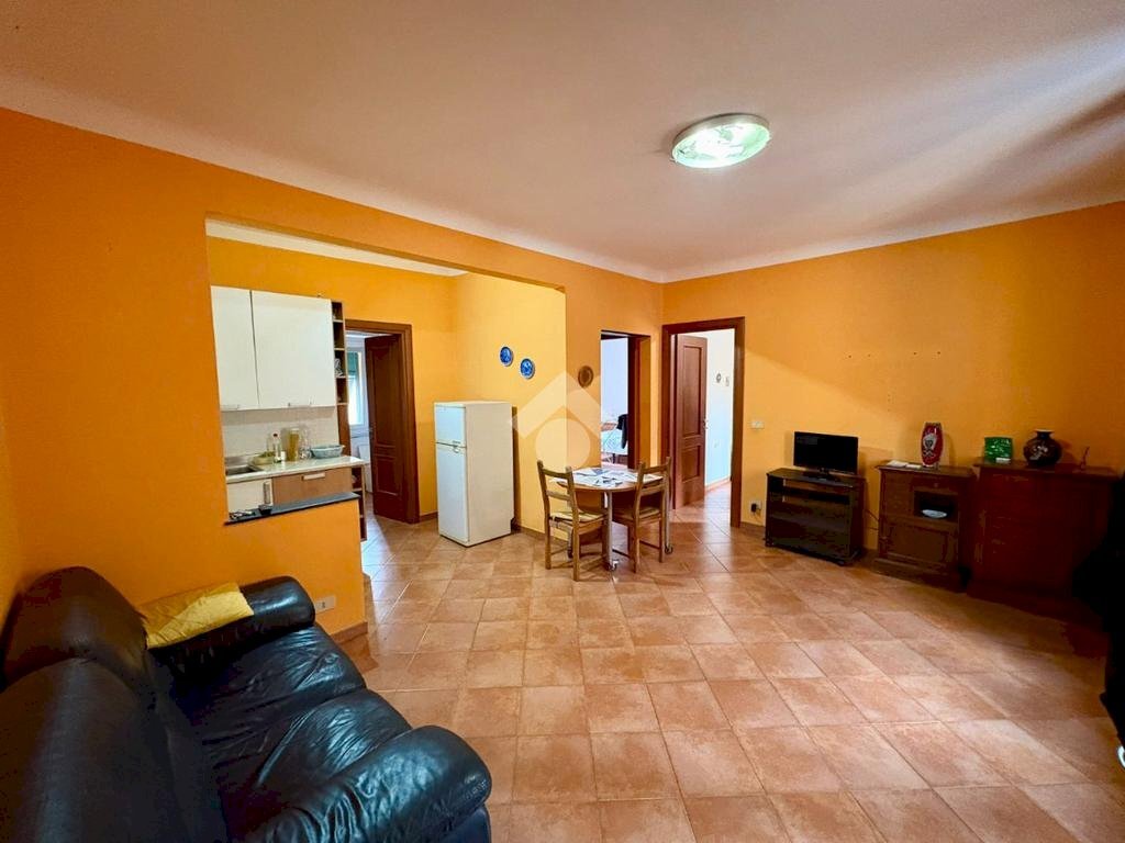 Quadrilocale Via verona, Genova (zona Cornigliano) - foto 1