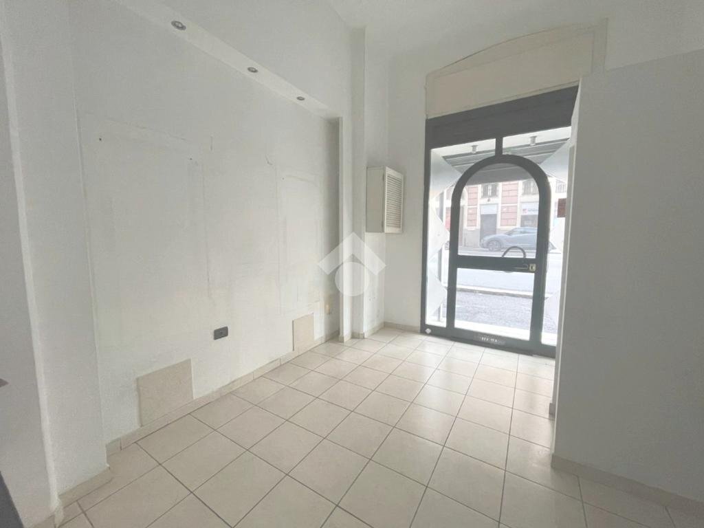 Shop Via Carlo Barabino, Genova (neighborhood Foce) - photo 2