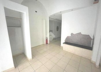 Shop Via Carlo Barabino, Genova (neighborhood Foce) - photo 1