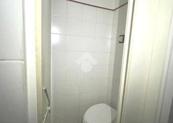 Shop Via Carlo Barabino, Genova (neighborhood Foce) - photo 7