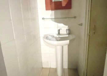 Shop Via Carlo Barabino, Genova (neighborhood Foce) - photo 8