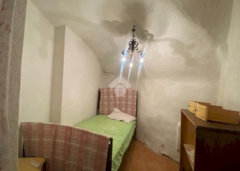 Four-room apartment Via G. Garibaldi, Borgomaro - photo 11