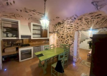Four-room apartment Via G. Garibaldi, Borgomaro - photo 12