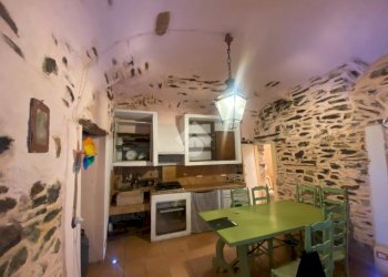 Four-room apartment Via G. Garibaldi, Borgomaro - photo 25