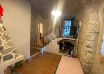 Four-room apartment Via G. Garibaldi, Borgomaro - photo 27