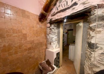 Four-room apartment Via G. Garibaldi, Borgomaro - photo 28