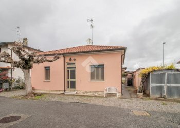 Casa semi indipendente Via Martiri della Libertà, Ravenna (zona Santo Stefano) - foto 1