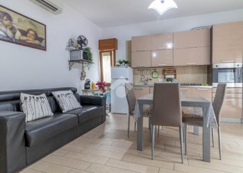 Three-room apartment Via Verghereto, Ravenna - photo 2