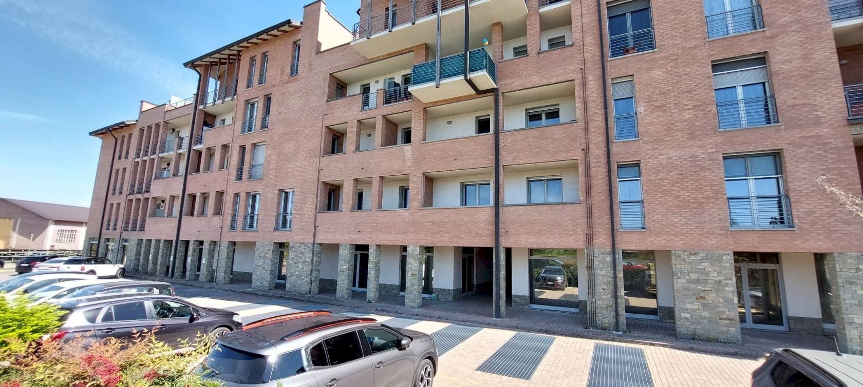 Negozio Viale Torino, Alba - foto 1