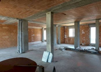 Shop Viale Torino, Alba - photo 3