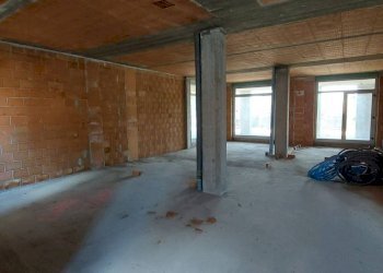 Shop Viale Torino, Alba - photo 7