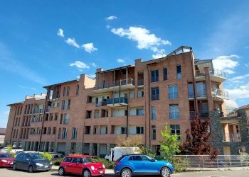 Shop Viale Torino, Alba - photo 1