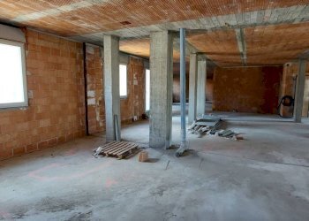 Shop Viale Torino, Alba - photo 6