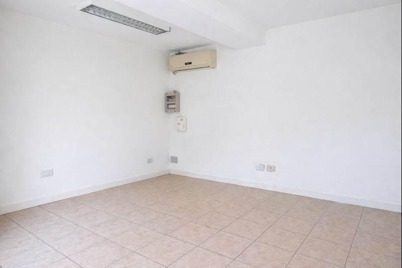 Shop Via Emilia Ovest 514-516, Modena - photo 2