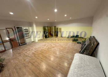 Foto 5 - Magazzino Via statale
 
89, La Valletta Brianza - foto 5