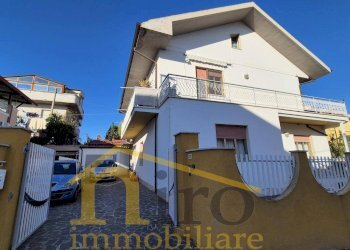 Foto 4 - Independent house Via Salita Facciolini
 
26, Pescara - photo 4