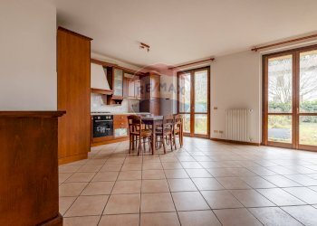 Sala da pranzo - Trilocale Carlo Cattaneo
 
16, Sesto Calende - foto 2