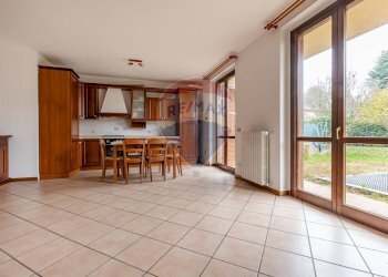 Sala da pranzo - Trilocale Carlo Cattaneo
 
16, Sesto Calende - foto 3