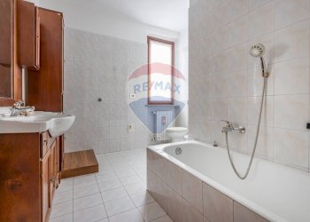 Bagno - Trilocale Carlo Cattaneo
 
16, Sesto Calende - foto 9