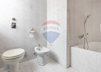 Bagno - Trilocale Carlo Cattaneo
 
16, Sesto Calende - foto 10