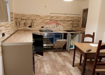 Cucina - Casa semi indipendente Brezzo di Bedero - foto 2