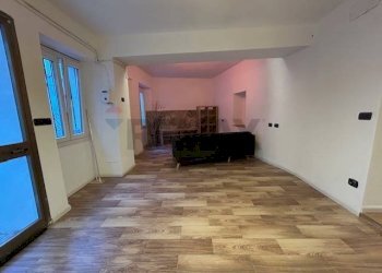 Stanza vuota - Casa semi indipendente Brezzo di Bedero - foto 7