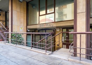 Edificio all\'aperto - Office Via Manin
 
3, Palermo - photo 18