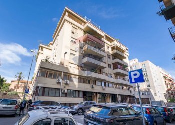 Edificio all\'aperto - Office Via Manin
 
3, Palermo - photo 22