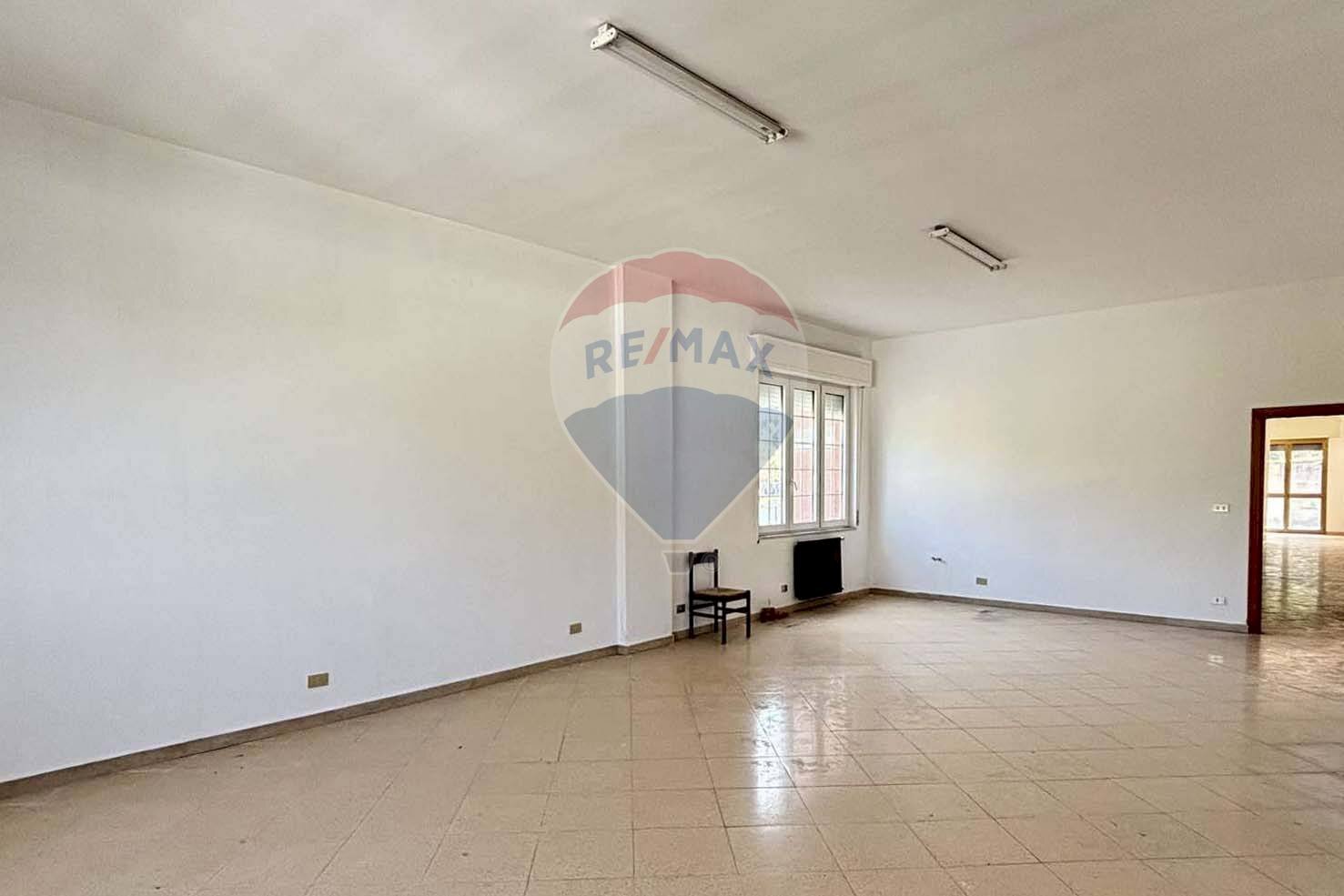 sala interna - Commercial Premises via xxv aprile, Petralia Sottana - photo 2