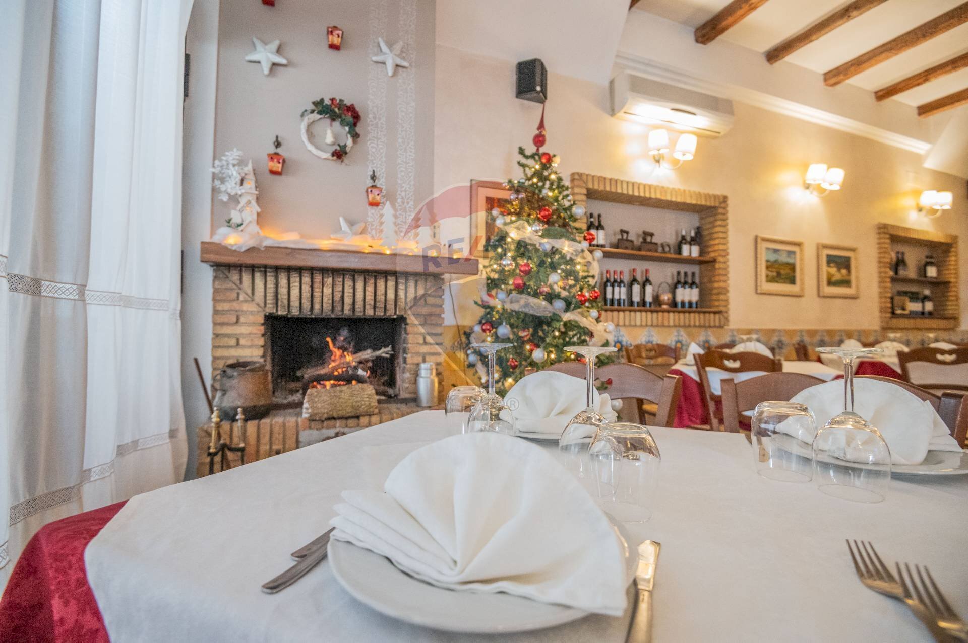 Sala da pranzo - Locale Commerciale via gianni ballarò
 
20, Caltagirone - foto 1