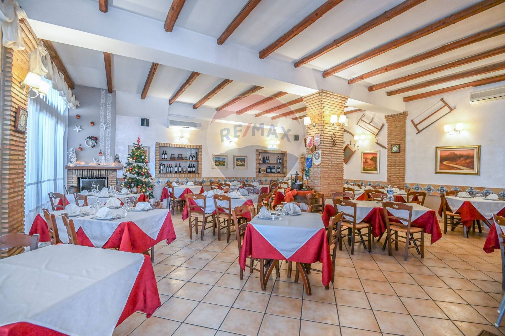 Sala da pranzo - Locale Commerciale via gianni ballarò
 
20, Caltagirone - foto 2