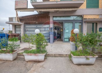 Casa all\'aperto - Locale Commerciale via gianni ballarò
 
20, Caltagirone - foto 5