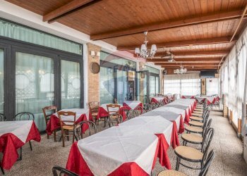 Sala da pranzo - Locale Commerciale via gianni ballarò
 
20, Caltagirone - foto 6