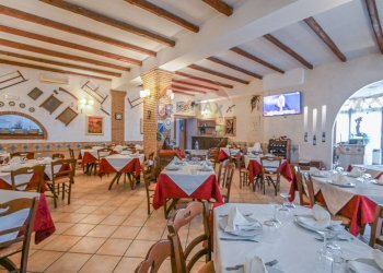 Sala da pranzo - Locale Commerciale via gianni ballarò
 
20, Caltagirone - foto 16