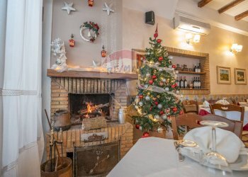 Sala da pranzo - Locale Commerciale via gianni ballarò
 
20, Caltagirone - foto 30