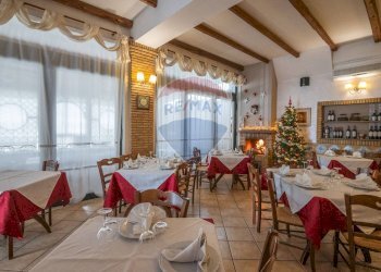 Sala da pranzo - Locale Commerciale via gianni ballarò
 
20, Caltagirone - foto 37