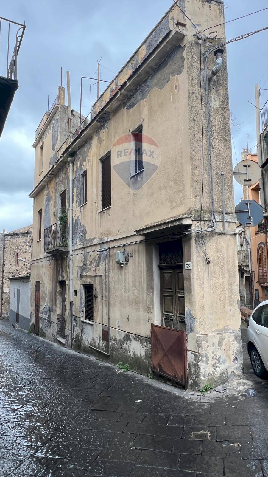 Casa all\'aperto - Casa indipendente Via San Pietro
 
31, Bronte - foto 1