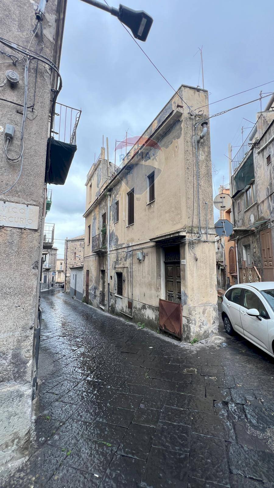 Edificio all\'aperto - Casa indipendente Via San Pietro
 
31, Bronte - foto 3