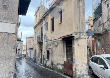 Edificio all\'aperto - Casa indipendente Via San Pietro
 
31, Bronte - foto 3