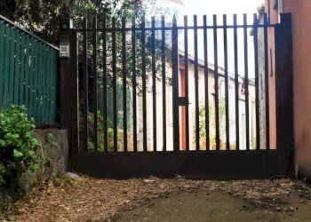 Ingresso su strada - Rustico via dott. Giuffrida
 
66, Ragalna - foto 1